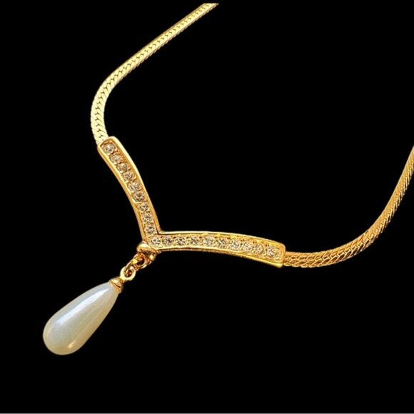 ✨Elegant Vintage Vendome Gold Necklace with Pearl Drop - Picture 3 of 5